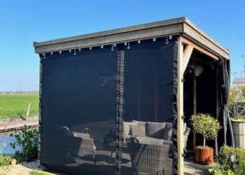 Verandadoek zwart standard 180 met rail + rollagers fam. L. de Haan